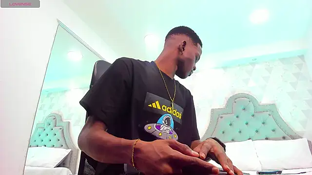 JacksonMuller  online show from 01/03/25, 11:14