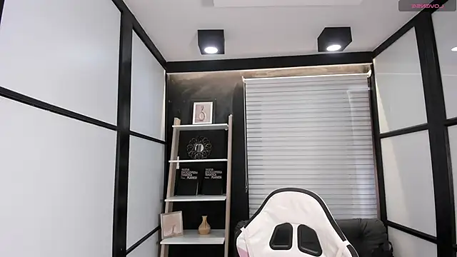 JacksonMuller  online show from 03/19/25, 12:12