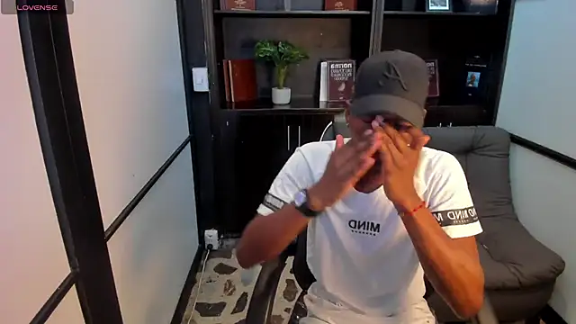 JacksonMuller  online show from 10/30/25, 02:07