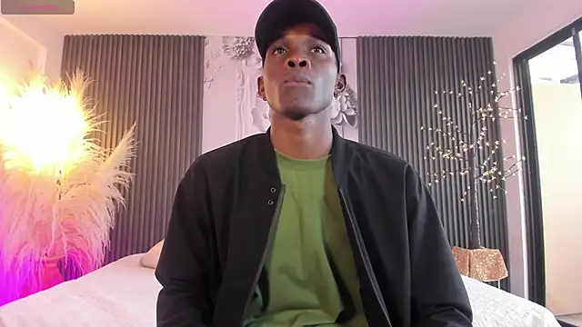 Snapshot of JacksonMuller_ chatting on 02/02/26, 01:21 JacksonMuller online show from 02/02/26, 01:21