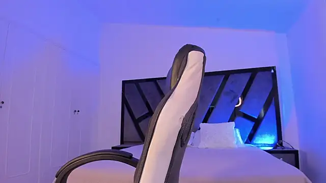 Snapshot of JacksonMuller_ chatting on 02/11/26, 02:11 JacksonMuller online show from 02/11/26, 02:11