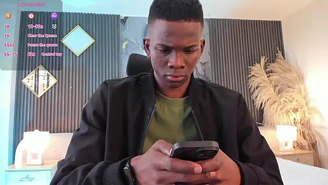 Snapshot of JacksonMuller_ chatting on 02/13/26, 01:51 JacksonMuller online show from 02/13/26, 01:51