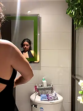 Nathcurly  online show from 10/31/25, 02:12