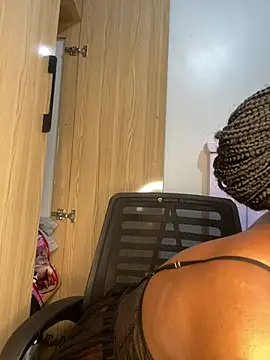 hot daily online show from 03/19/25, 09:05