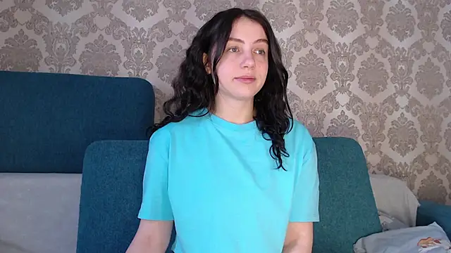 Louise Lavender online show from 03/05/25, 08:21