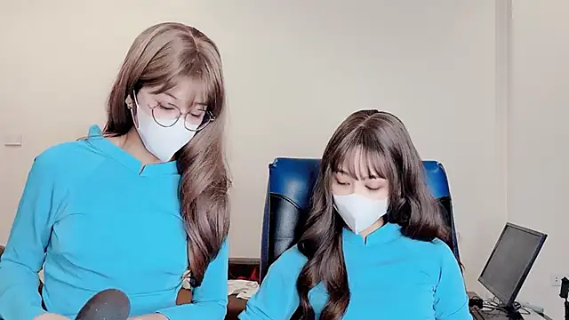 Mono-Stewardesss online show from 12/29/24, 02:00