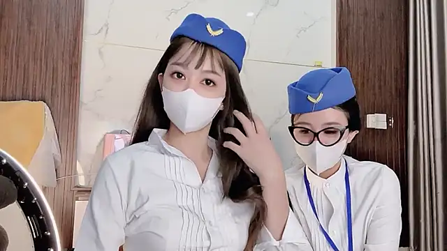 Mono-Stewardesss online show from 11/10/25, 04:17