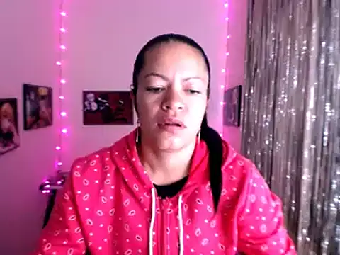 Cristal w online show from 02/03/25, 12:14