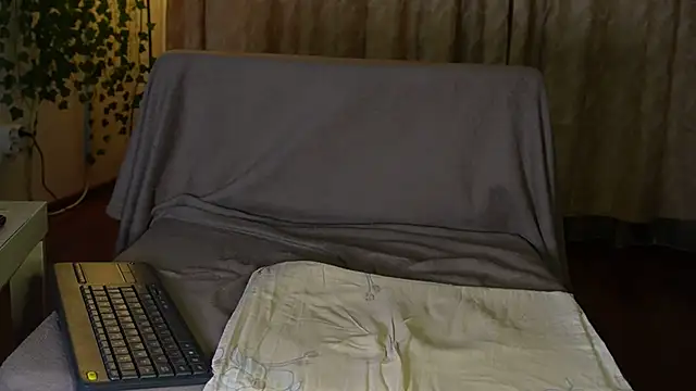 NaughtYHomemadE online show from 03/08/25, 08:14