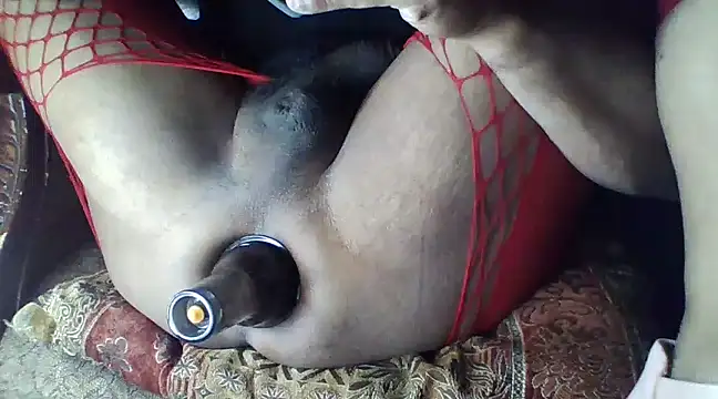 Snapshot of SissyChulo chatting on 02/18/25, 01:00 SissyChulo online show from 02/18/25, 01:00