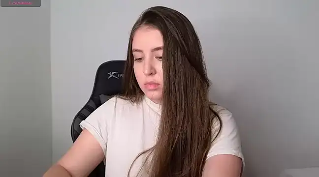 Snapshot of Daivis_17 chatting on 12/11/24, 12:23 Daivis 17 online show from 12/11/24, 12:23