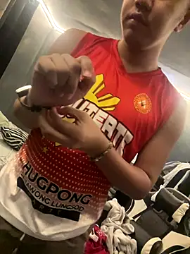 xgregor07 online show from 10/30/25, 07:21