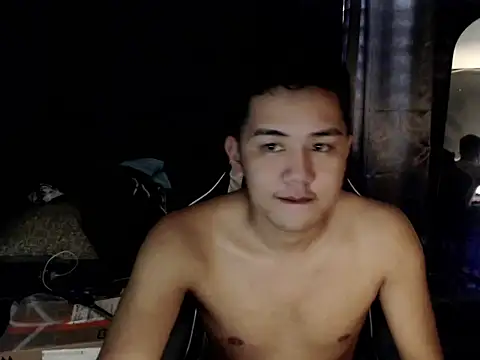 xgregor07 online show from 12/20/25, 08:43