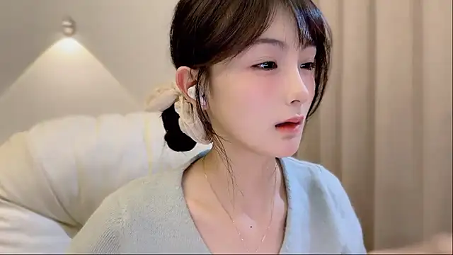 SHUIshui  online show from 12/15/25, 01:15