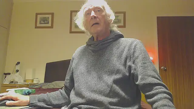 WaverlyKernow online show from 12/16/24, 04:05