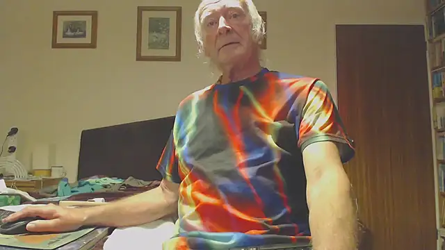 WaverlyKernow online show from 12/22/24, 03:22