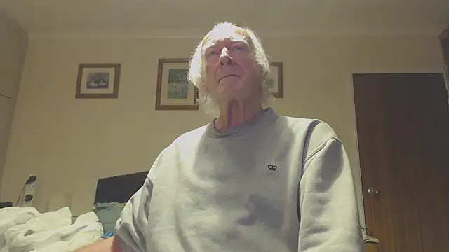 WaverlyKernow online show from 12/31/24, 07:53