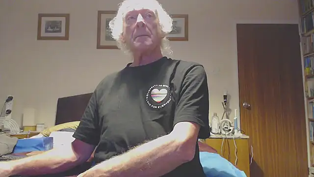 WaverlyKernow online show from 01/10/25, 08:07