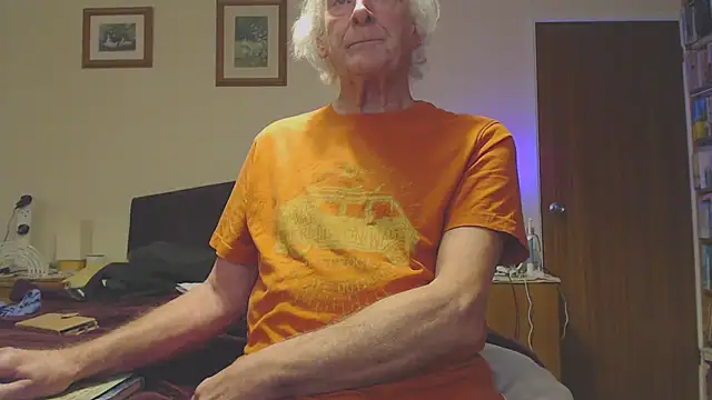 WaverlyKernow online show from 01/25/25, 04:24