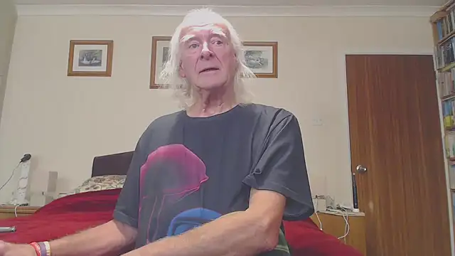 WaverlyKernow online show from 11/20/25, 01:55