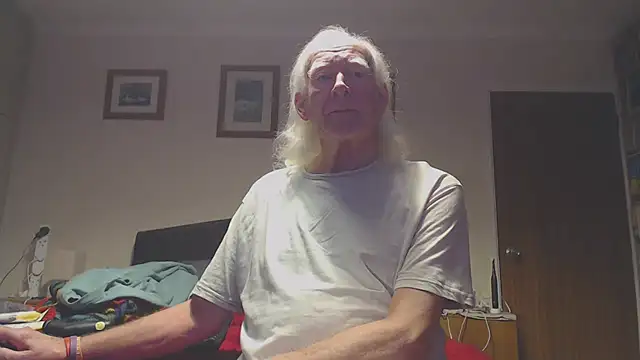 WaverlyKernow online show from 01/16/26, 08:18