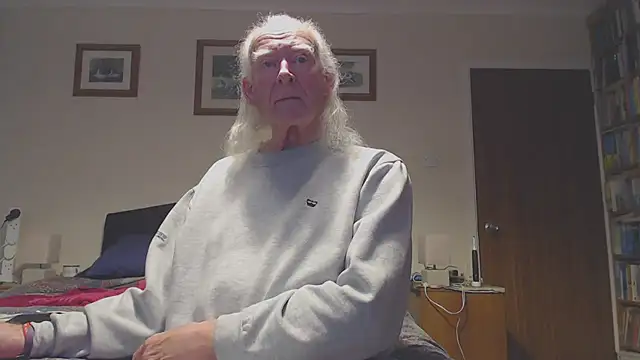 Snapshot of WaverlyKernow chatting on 03/27/26, 02:50 WaverlyKernow online show from 03/27/26, 02:50