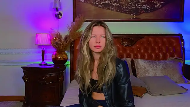 Real Tini online show from 11/27/25, 06:15