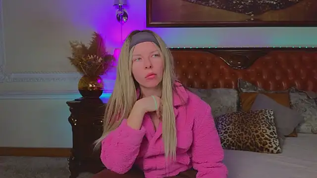 Real Tini online show from 02/10/26, 06:17