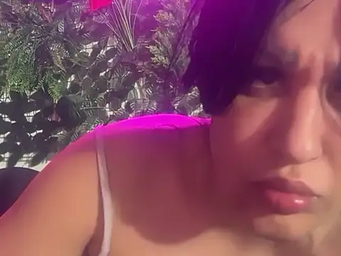 Snapshot of BareSlut6666LA chatting on 11/04/25, 07:02 BareSlut6666LA online show from 11/04/25, 07:02