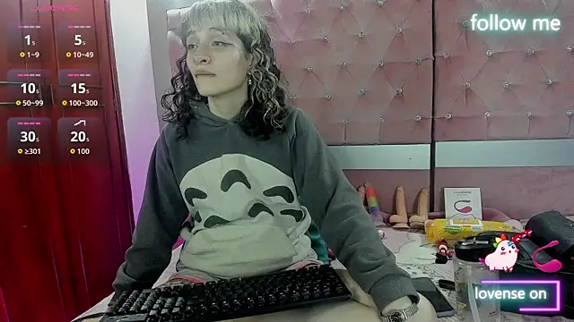 neeko princes online show from 11/28/25, 12:41