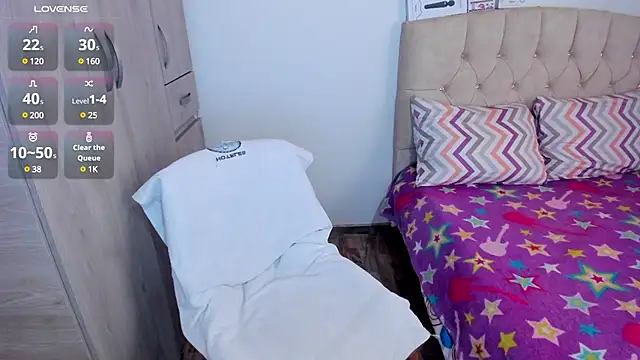 emily1  online show from 12/13/24, 06:59