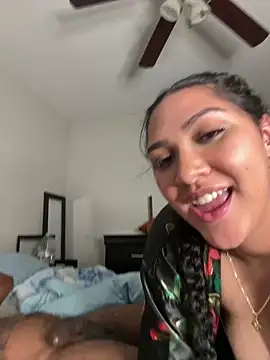 Snapshot of Lickplayofficial chatting on 09/15/25, 01:27 Lickplayofficial online show from 09/15/25, 01:27