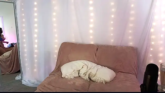 Aprilreign online show from 11/15/25, 05:38