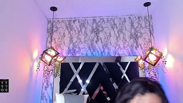 Lia 14  online show from 01/05/25, 12:10