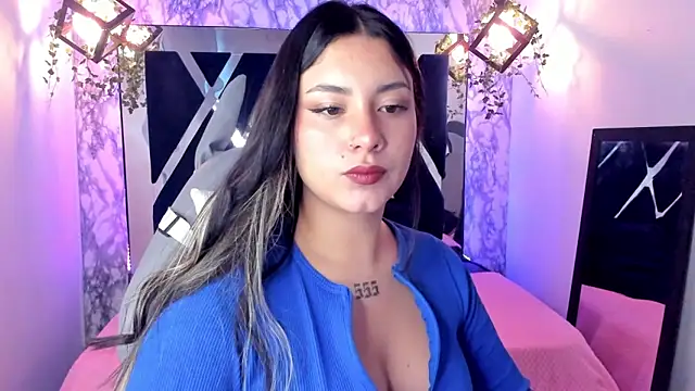 Lia 14  online show from 01/30/25, 11:22