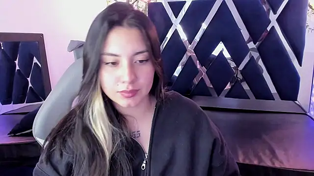 Lia 14  online show from 02/13/25, 05:33