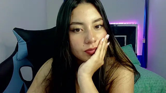 Lia 14  online show from 03/05/25, 06:23