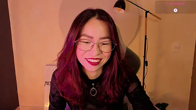 Snapshot of rosse_98_ chatting on 04/30/26, 01:28 rosse 98 online show from 04/30/26, 01:28