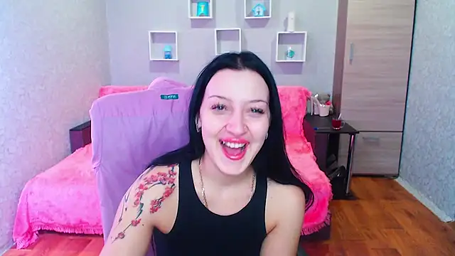 Snapshot of SkarlettMonliss chatting on 12/20/24, 10:38 SkarlettMonliss online show from 12/20/24, 10:38