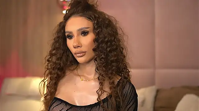 Snapshot of AvaHeath chatting on 03/16/25, 10:20 AvaHeath online show from 03/16/25, 10:20