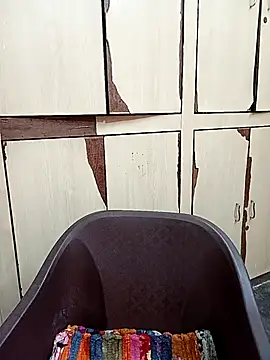 reemacouple007 online show from 10/18/25, 07:53