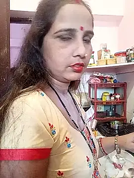 reemacouple007 online show from 05/05/26, 05:37