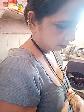 reemacouple007 online show from 05/11/26, 07:03