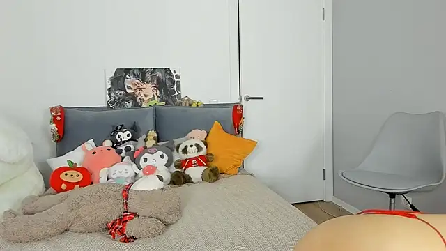 dolly ll online show from 02/07/25, 01:32