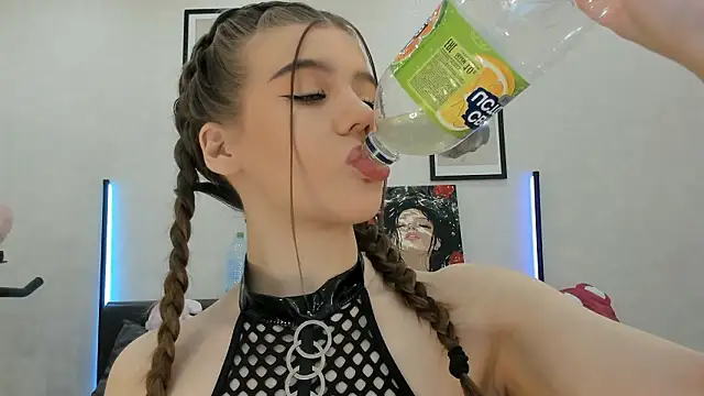 dolly ll online show from 03/12/26, 01:28