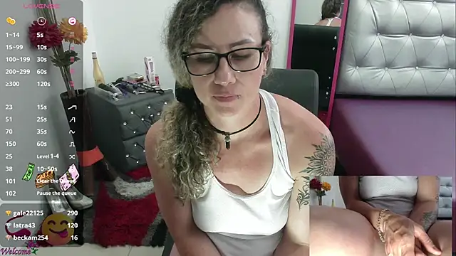 ViickySexy online show from 03/10/25, 10:55