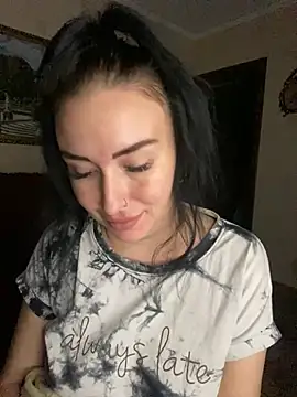 Roxana Bell online show from 06/03/26, 06:35