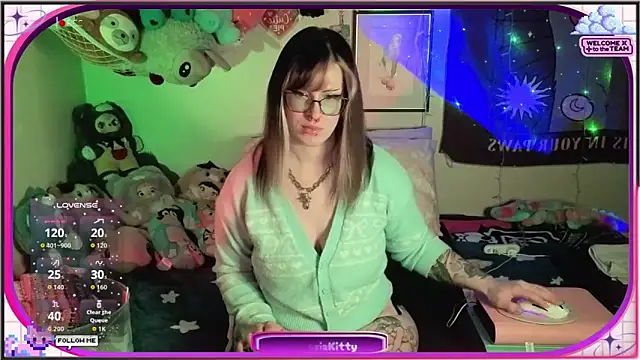 AmbrosiaKitty online show from 04/17/26, 05:10