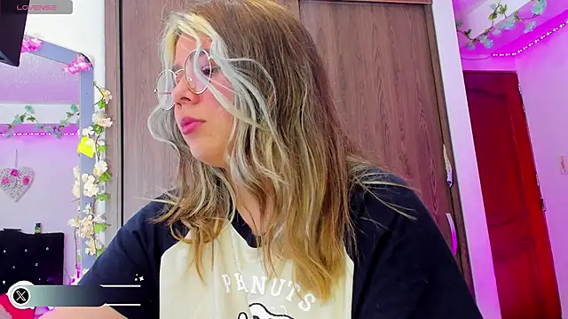 little tifanny82 online show from 01/13/25, 03:58