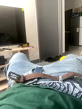 liluxxx32 online show from 12/01/25, 11:48